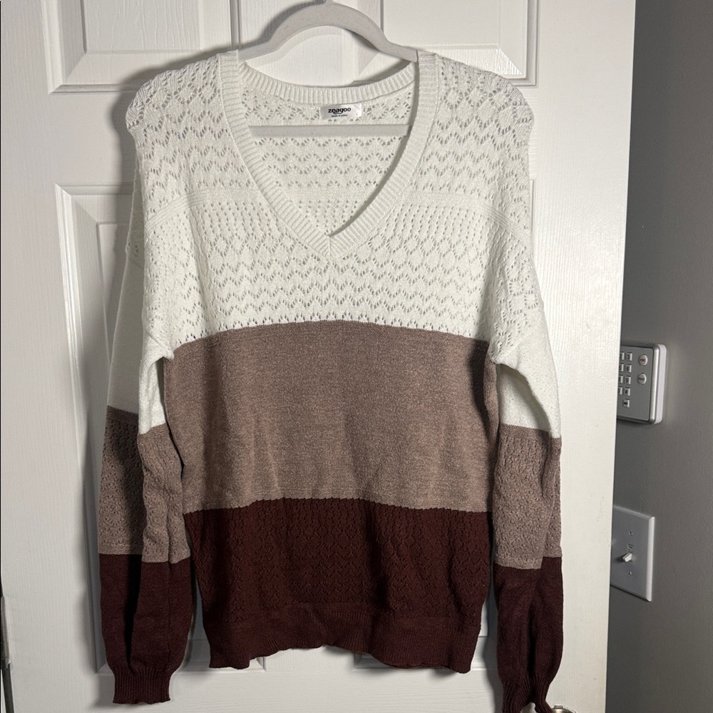 Zeagoo V-Neck Sweater in White, Tan, and Brown
